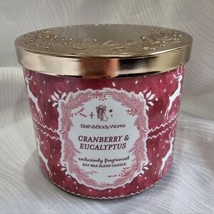 Bath & Body Works Cranberry & Eucalyptus 3 Wick Candle